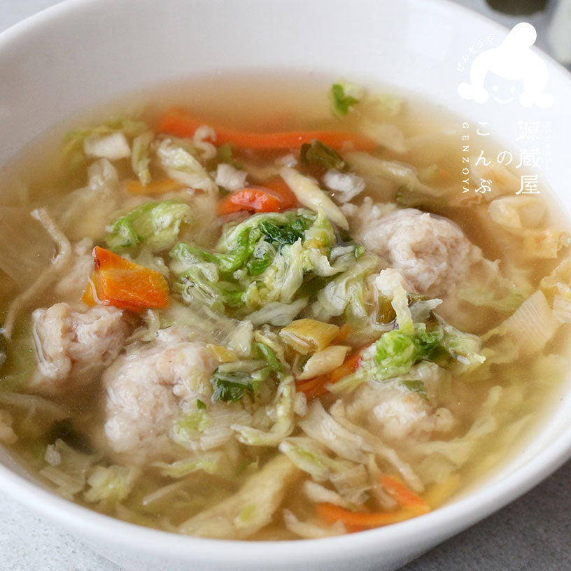 野菜たっぷり鶏団子のしょうがスープ